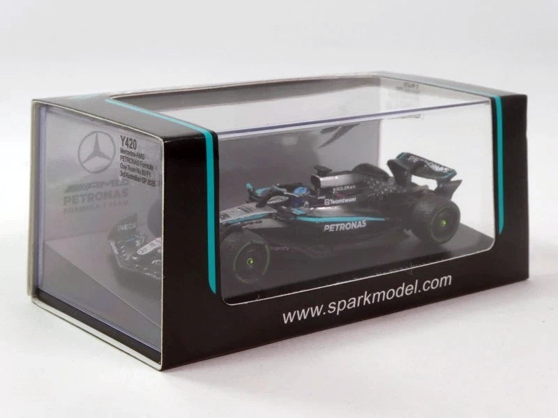 1:64th Mercedes AMG Petronas F1 W16 George Russell #63 2025