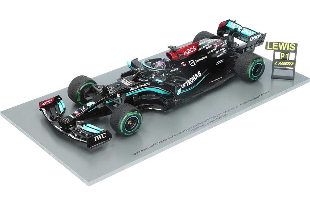 1:18th Mercedes AMG Petronas F1 Lewis Hamilton #44 Russian GP Winner 2021 100th F1 Victory with Pit Board