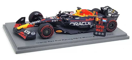 1:43rd Oracle Red Bull Racing RB19 Max Verstappen British GP Win with Pit Board Navy