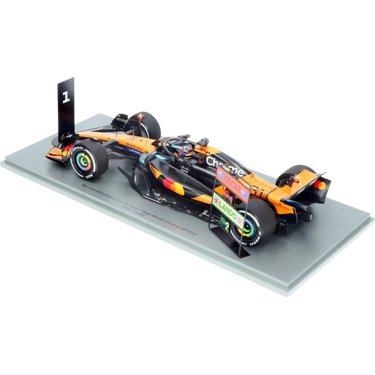 1:18th McLaren MCL39 Oscar Piastri China GP Win 2025 w/Pit Board