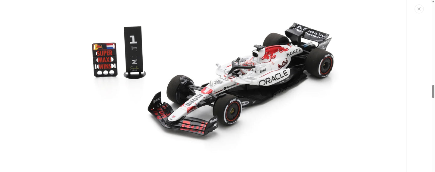 1:43rd Red Bull Racing RB21 Max Verstappen Japan GP 2025 w/Pit Board